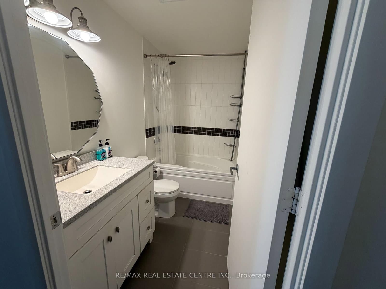 165 Legion Road N, Unit 933 thumbnail 18