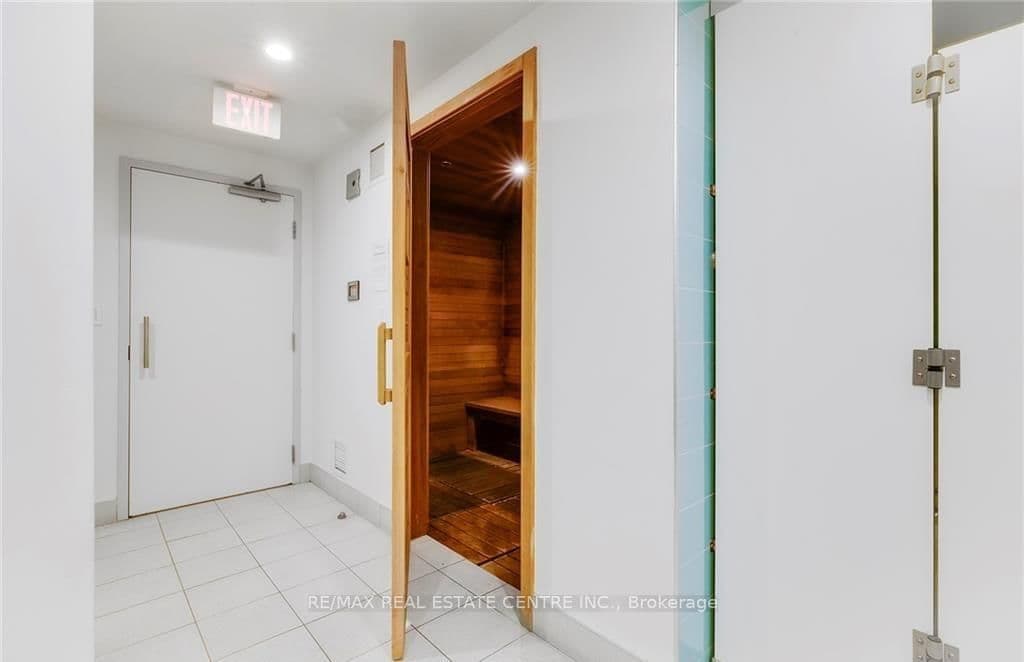 165 Legion Road N, Unit 933 thumbnail 6