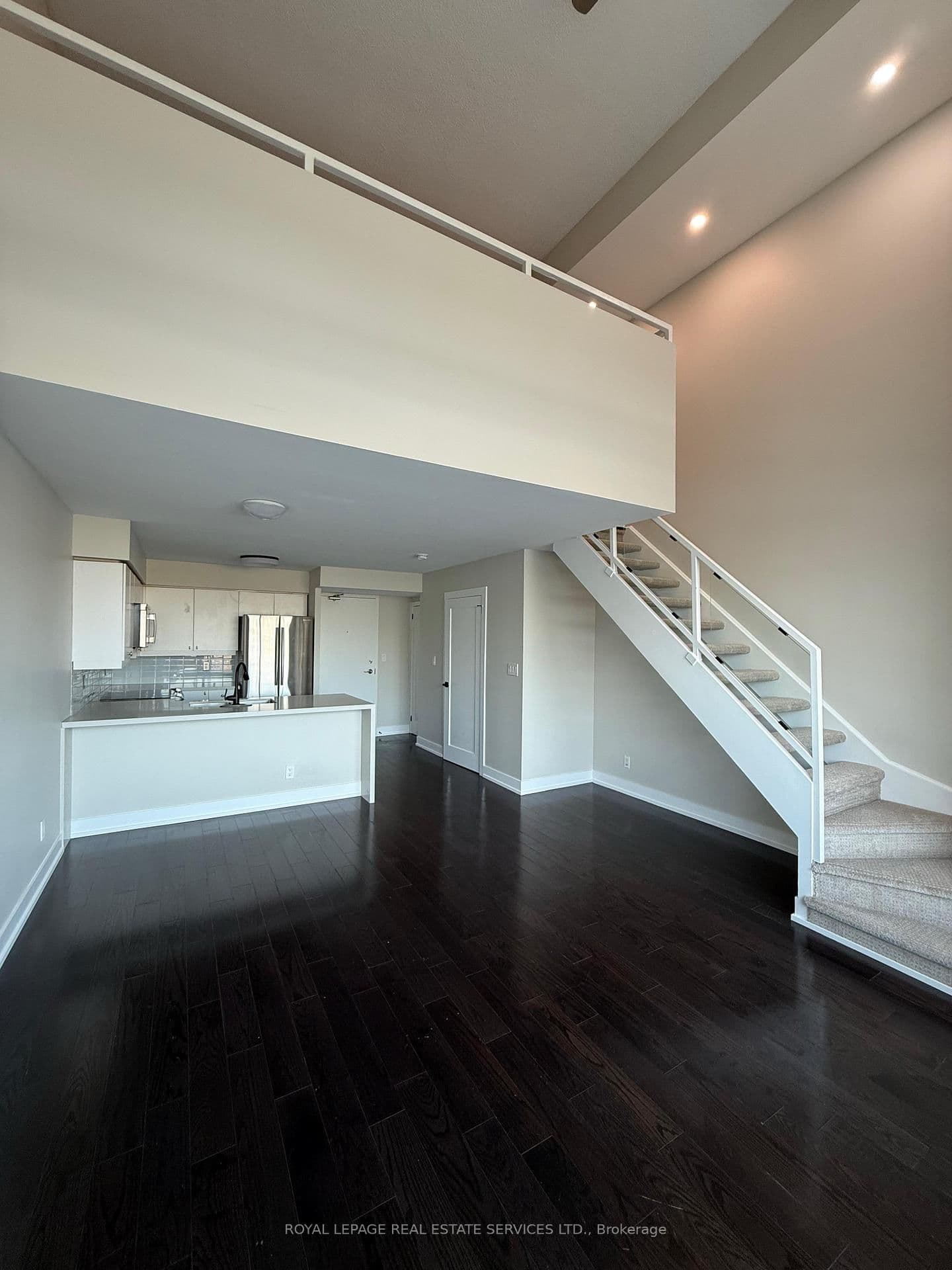 200 Manitoba Street, Unit 334 thumbnail 2
