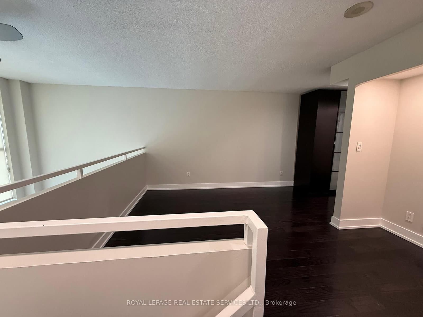 200 Manitoba Street, Unit 334 thumbnail 8