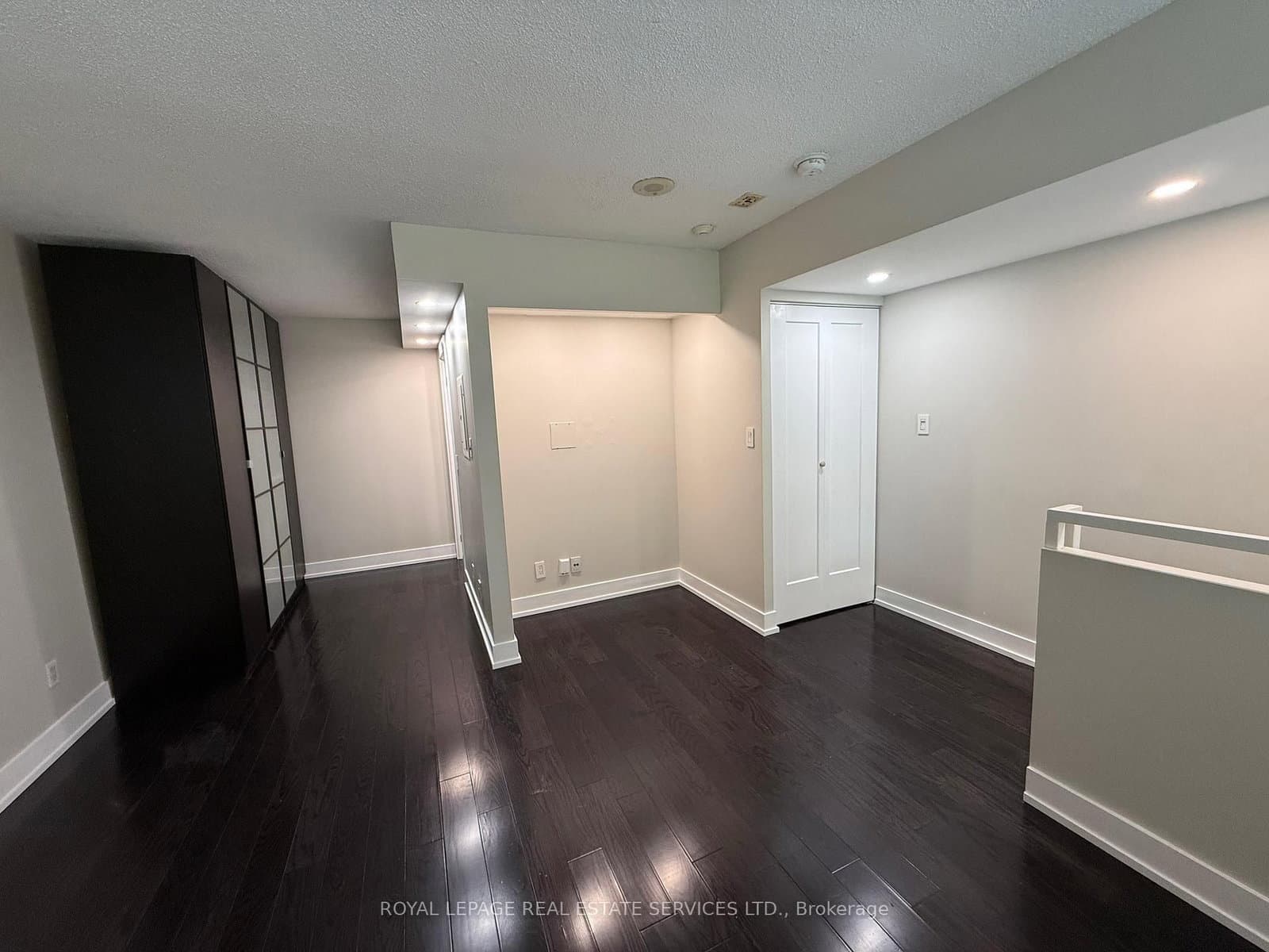 200 Manitoba Street, Unit 334 thumbnail 9