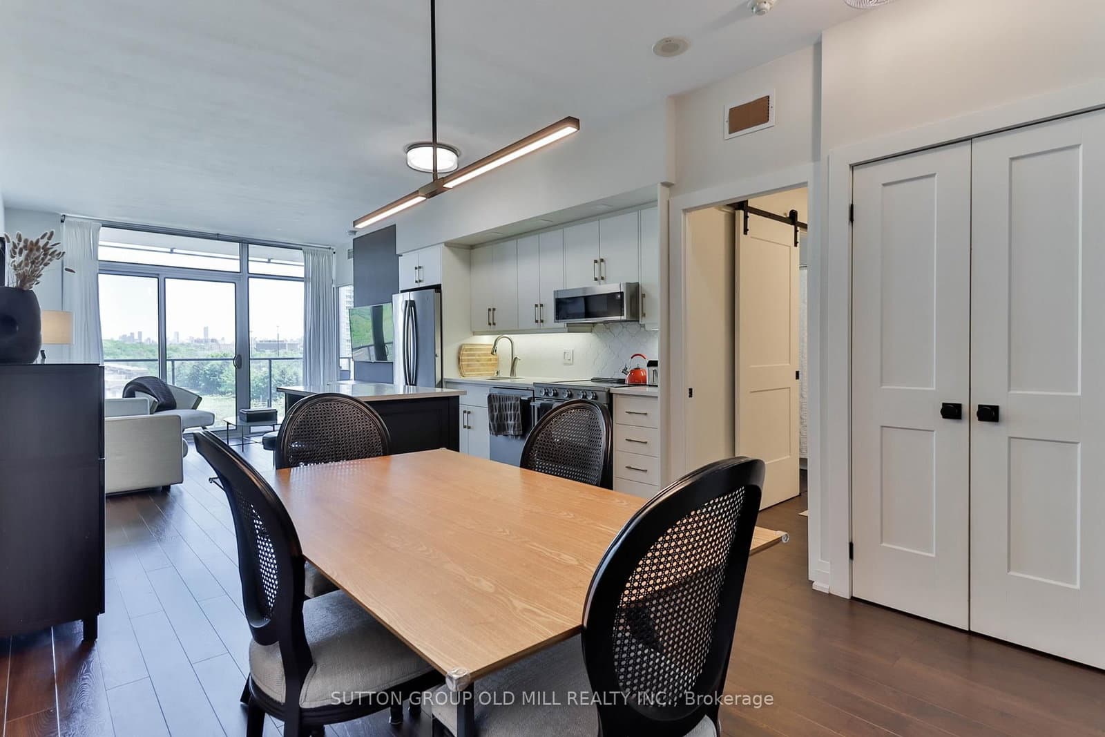103 The Queensway, Unit 602 thumbnail 10