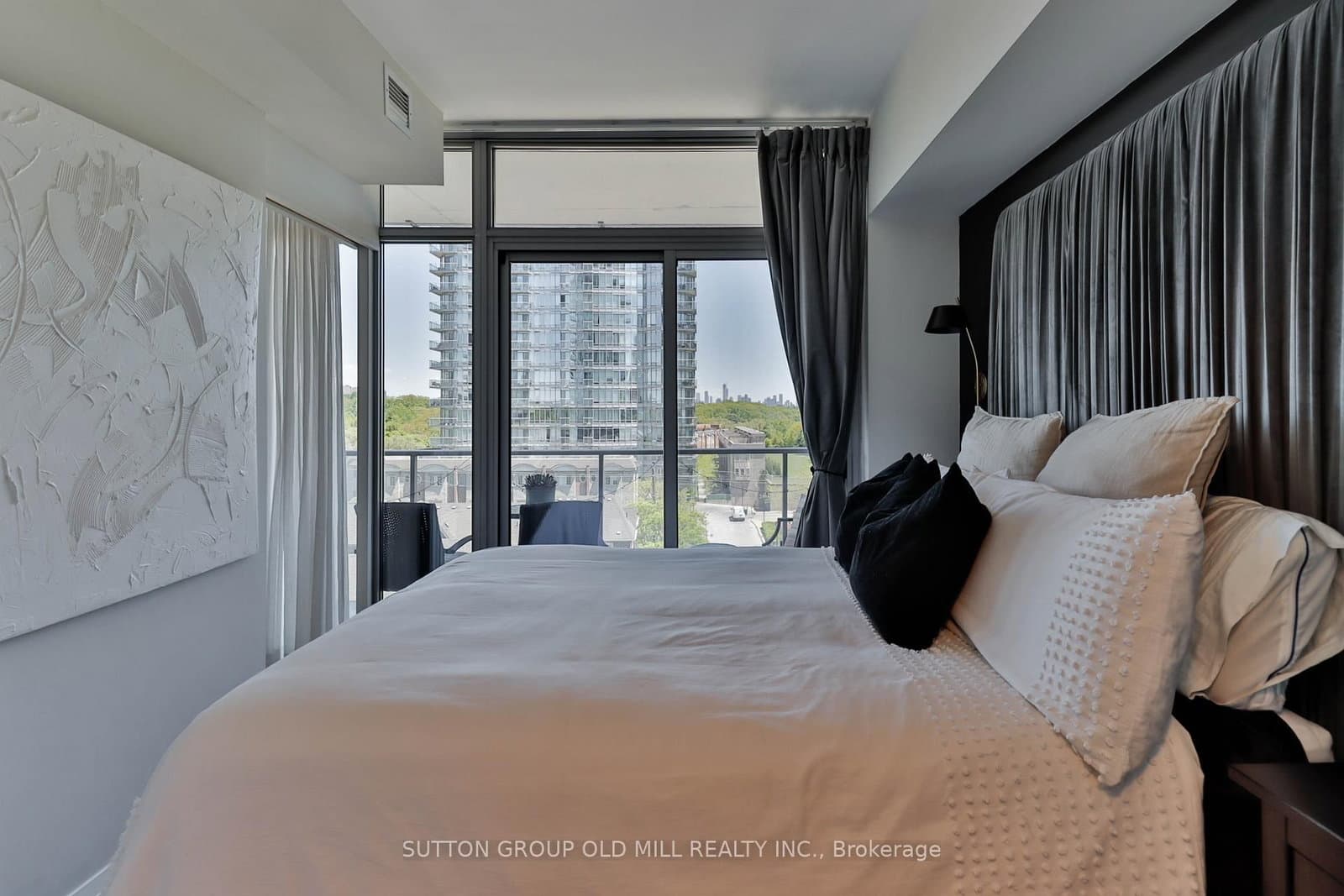 103 The Queensway, Unit 602 thumbnail 15