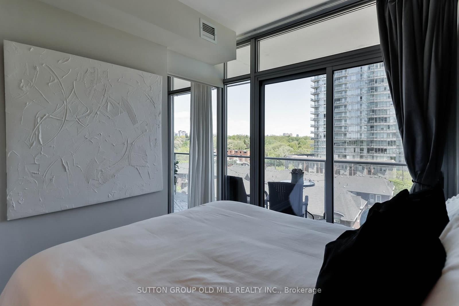 103 The Queensway, Unit 602 thumbnail 16