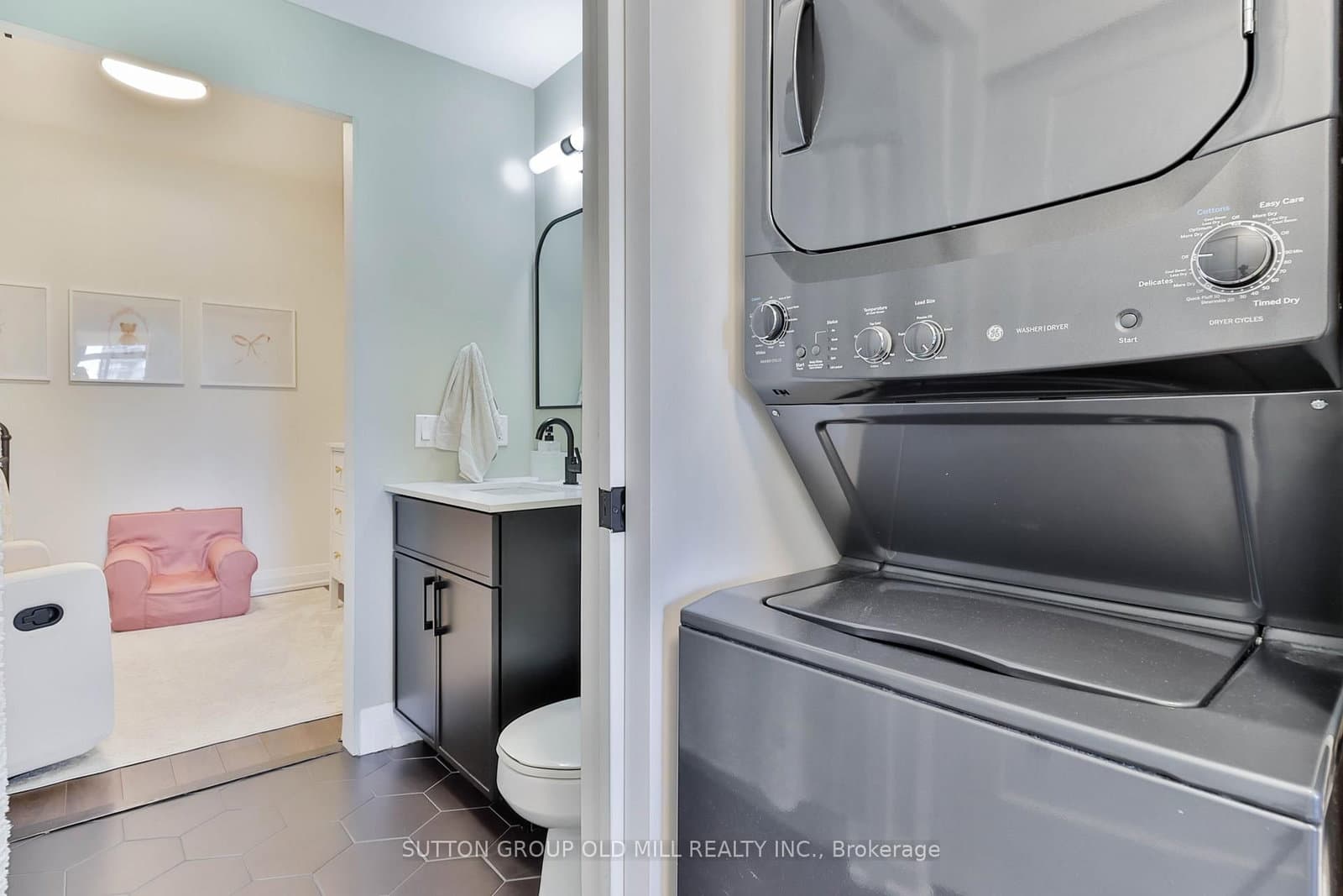 103 The Queensway, Unit 602 thumbnail 22