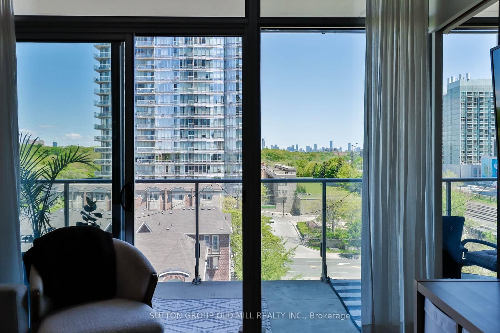 103 The Queensway, Unit 602 thumbnail 23
