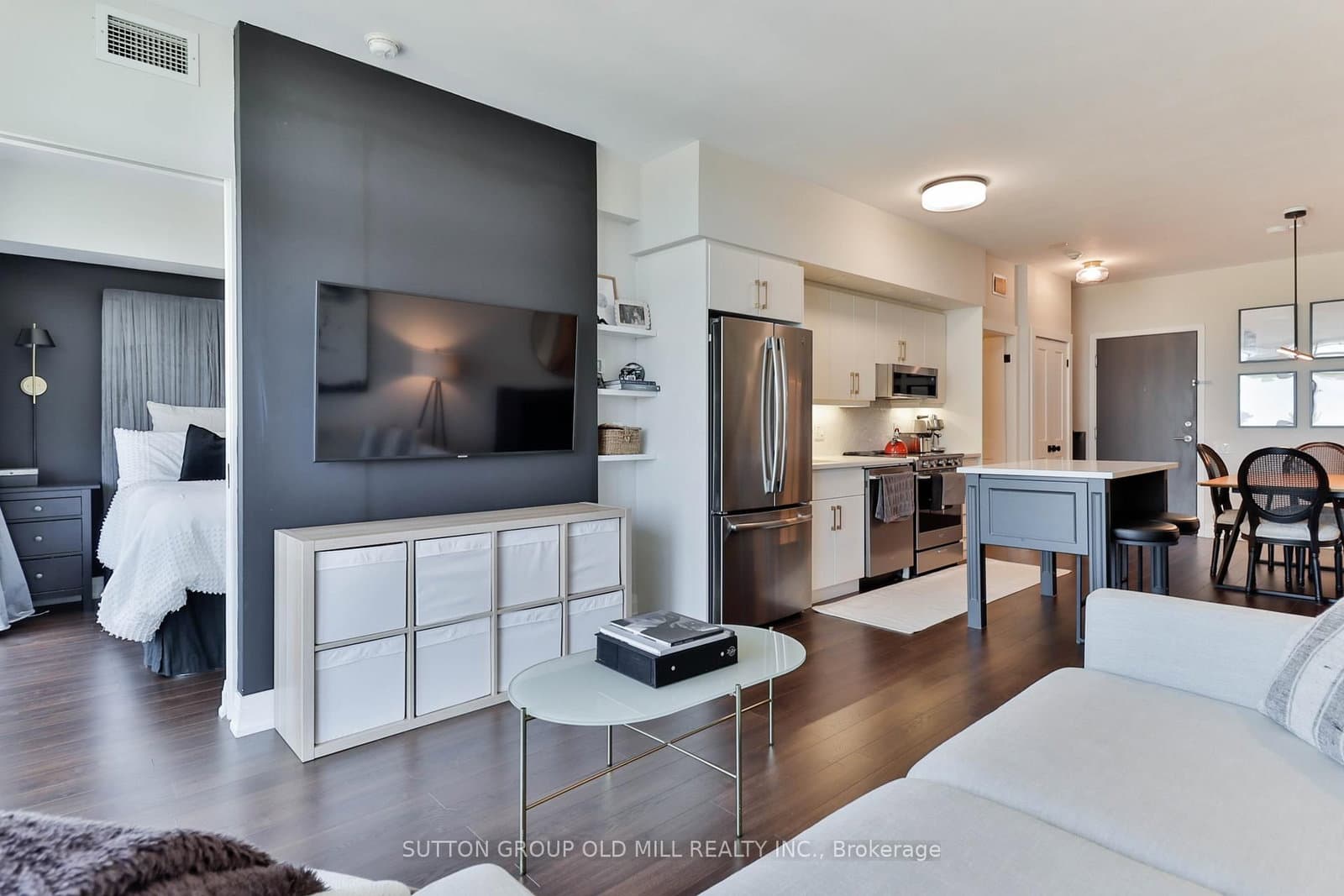 103 The Queensway, Unit 602 thumbnail 5