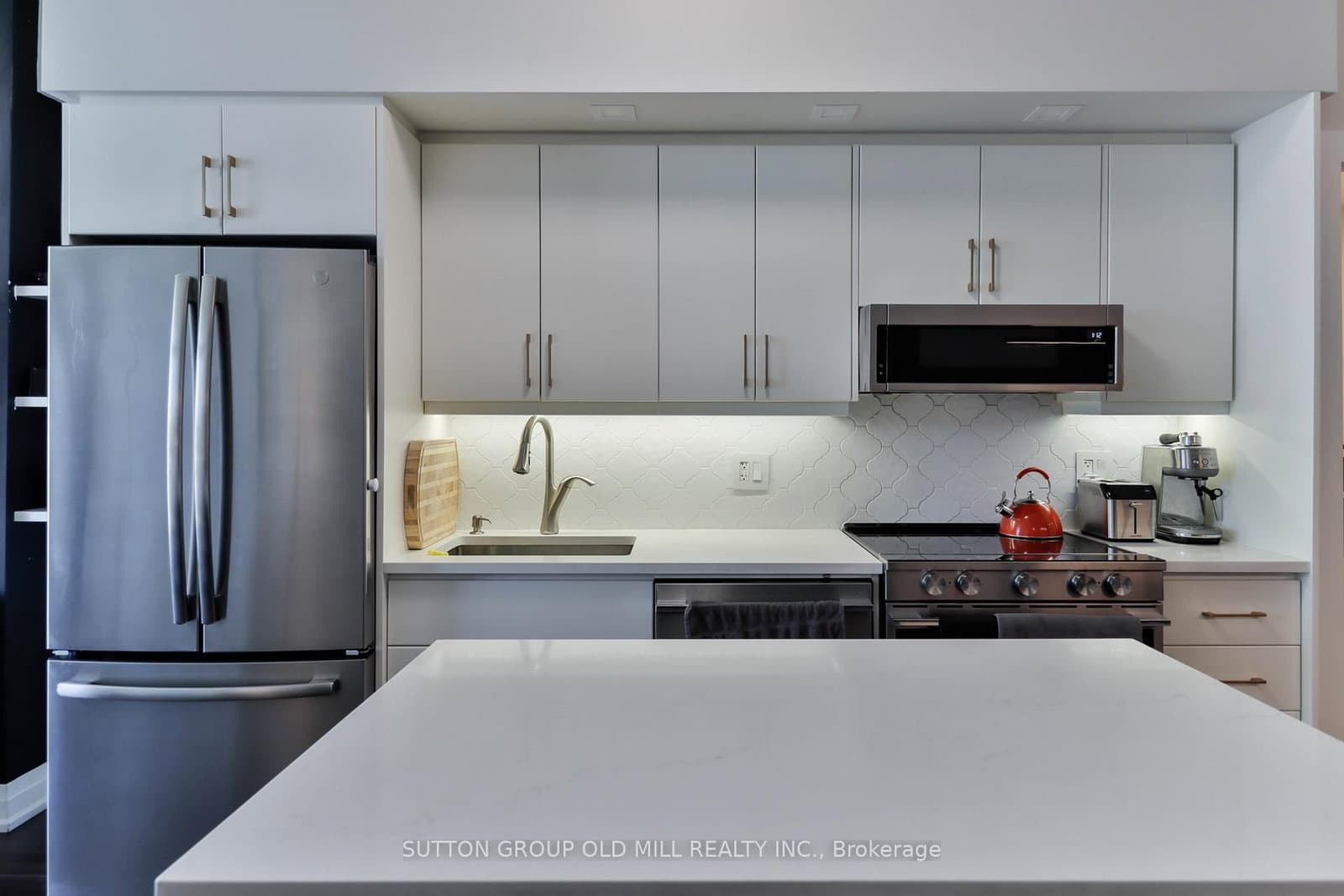 103 The Queensway, Unit 602 thumbnail 7