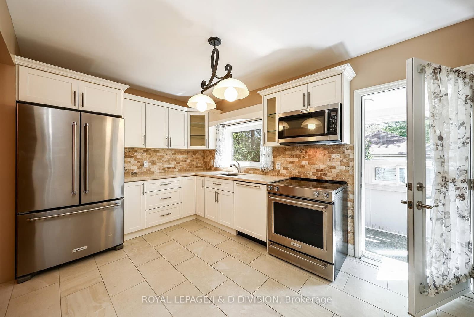 553 Runnymede Road thumbnail 13