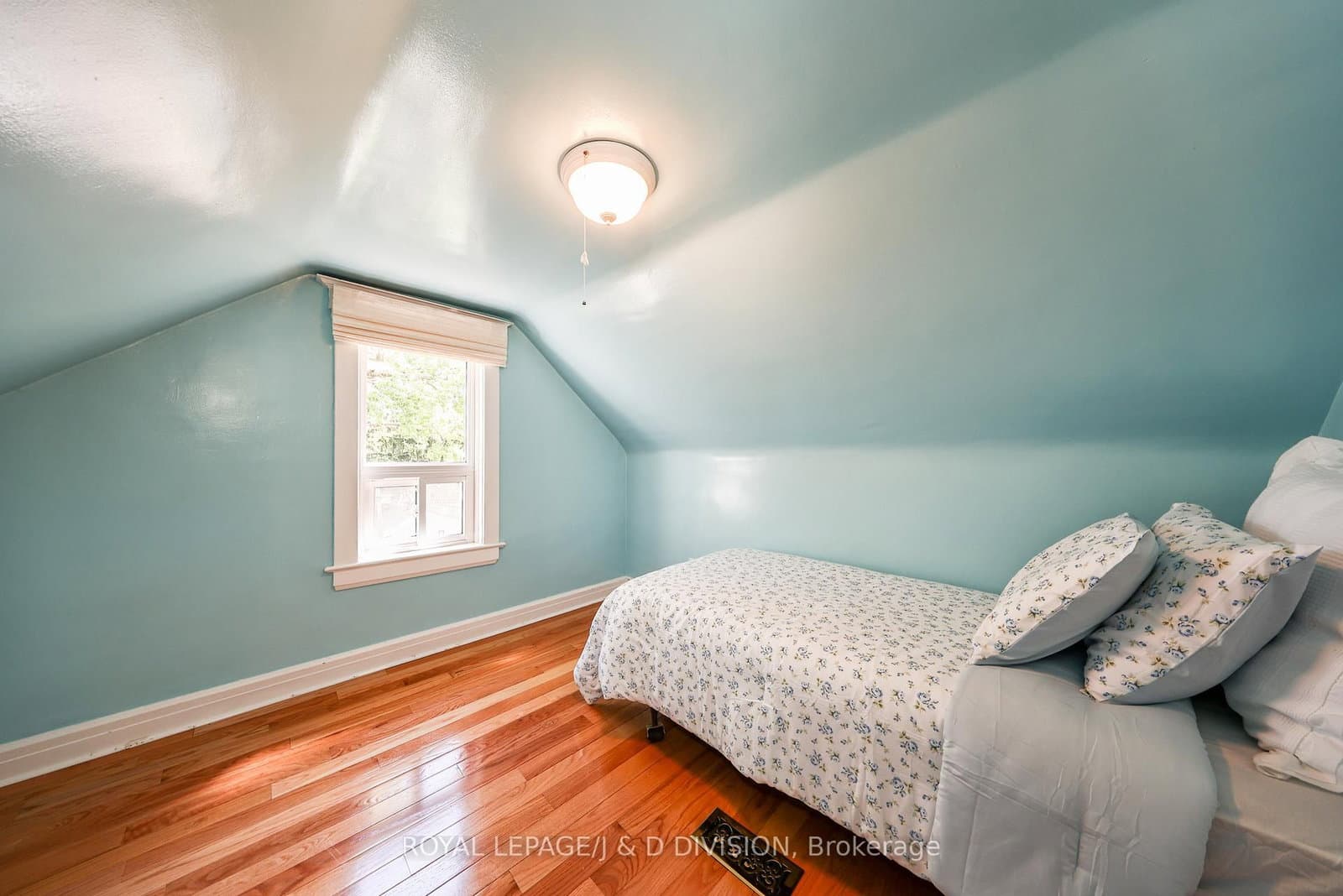 553 Runnymede Road thumbnail 23