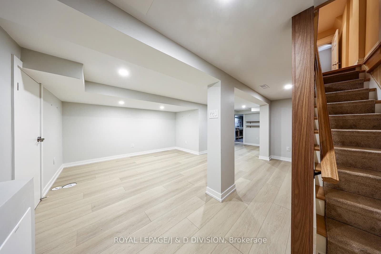 553 Runnymede Road thumbnail 24