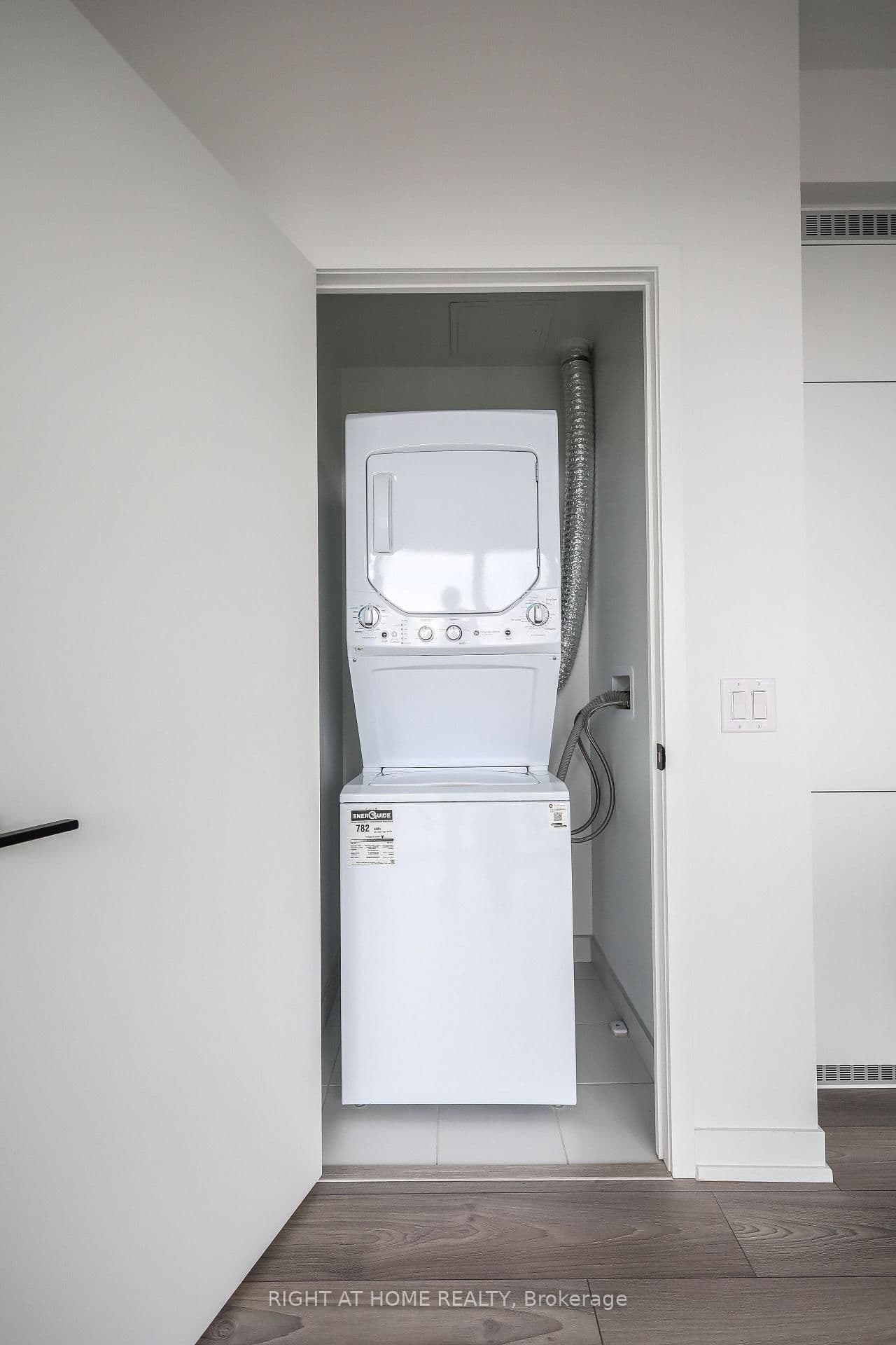 285 Dufferin Street, Unit 1608 thumbnail 20