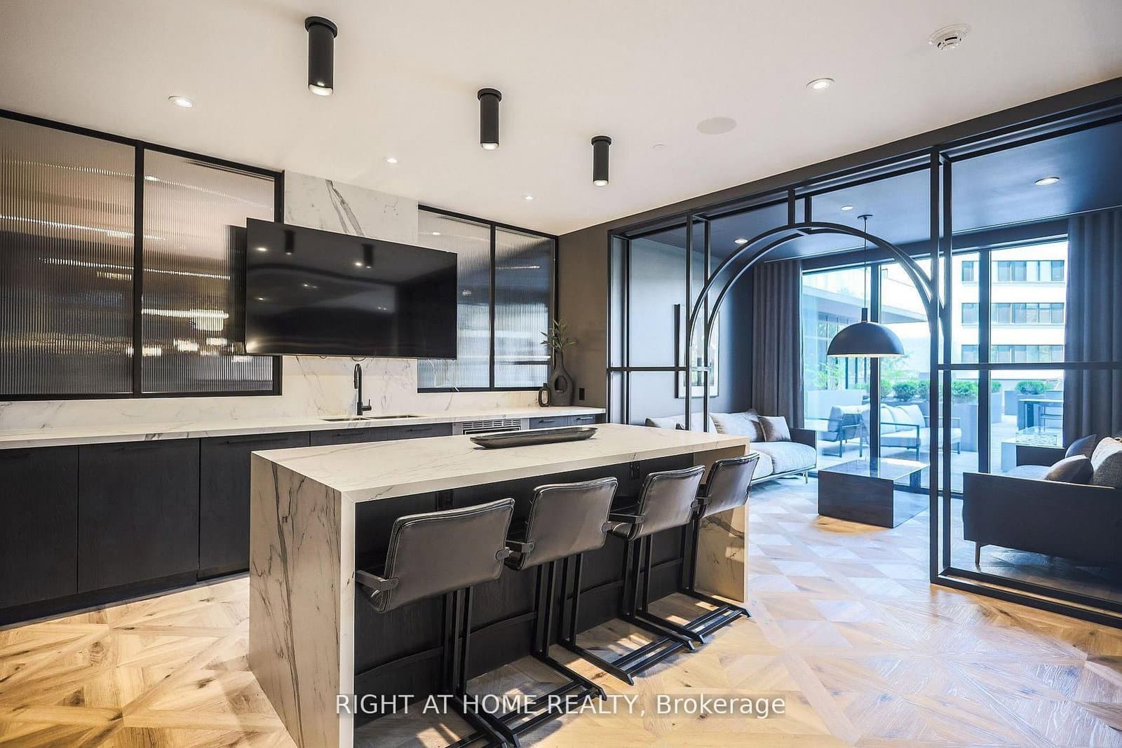 285 Dufferin Street, Unit 1608 thumbnail 27