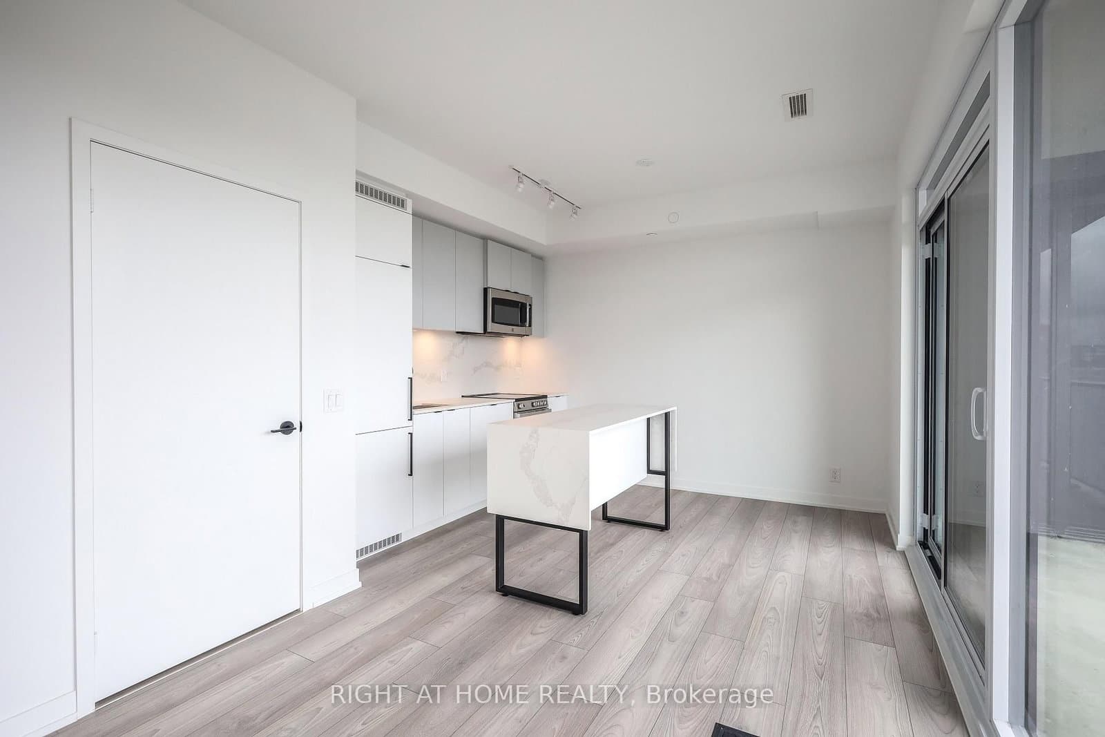 285 Dufferin Street, Unit 1608 thumbnail 7