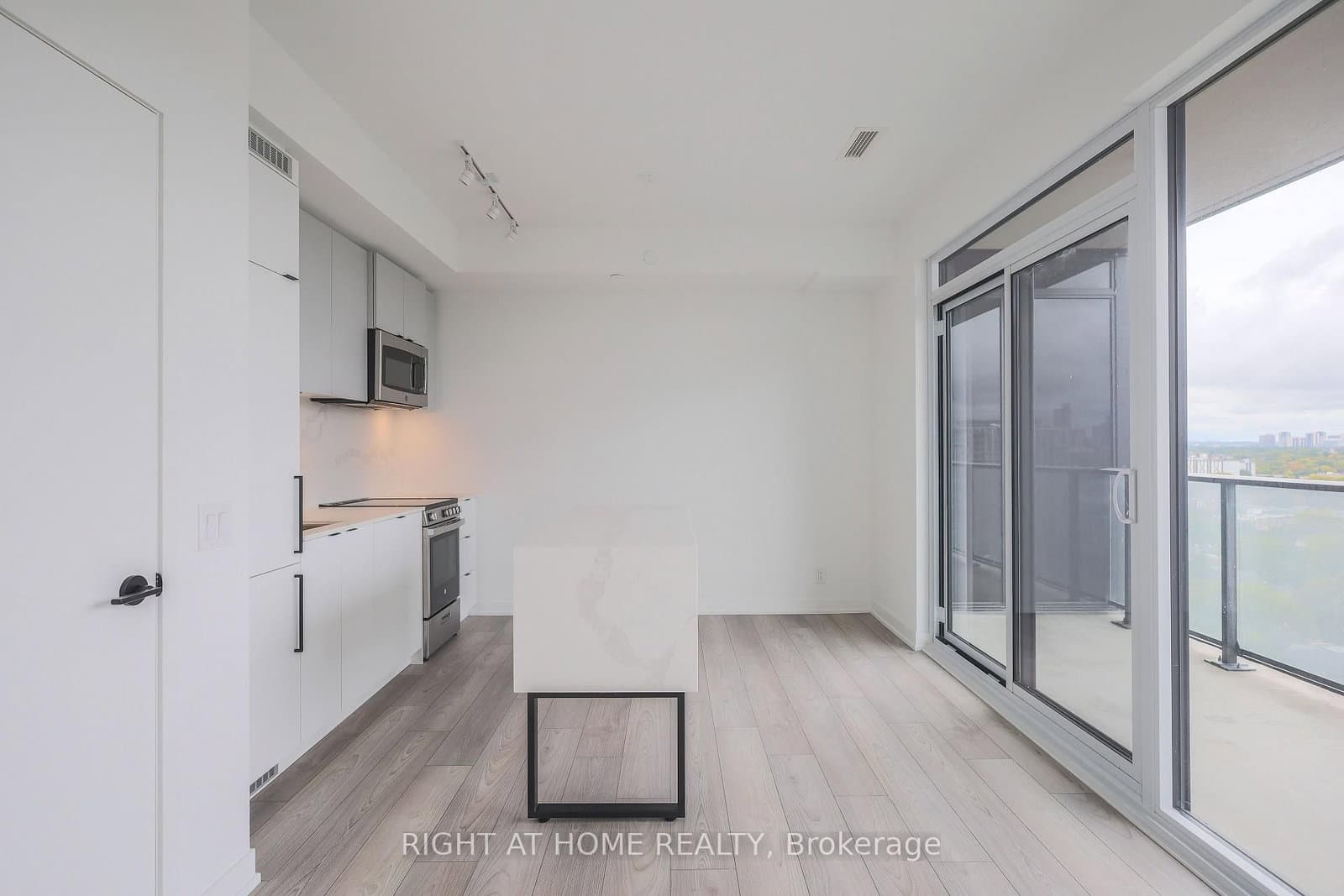 285 Dufferin Street, Unit 1608 thumbnail 9