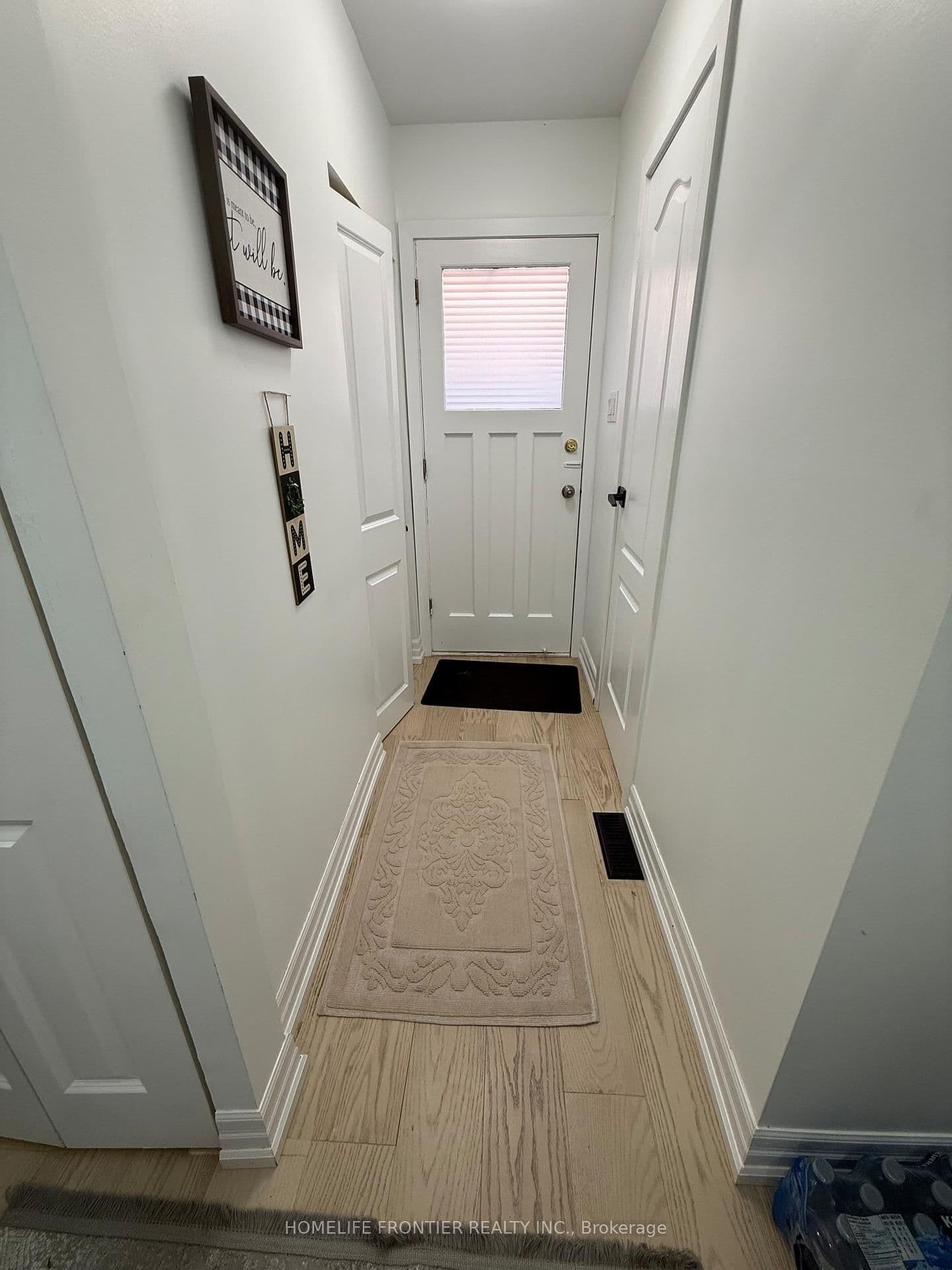 759 Bloor Street, Unit Main Floor thumbnail 3