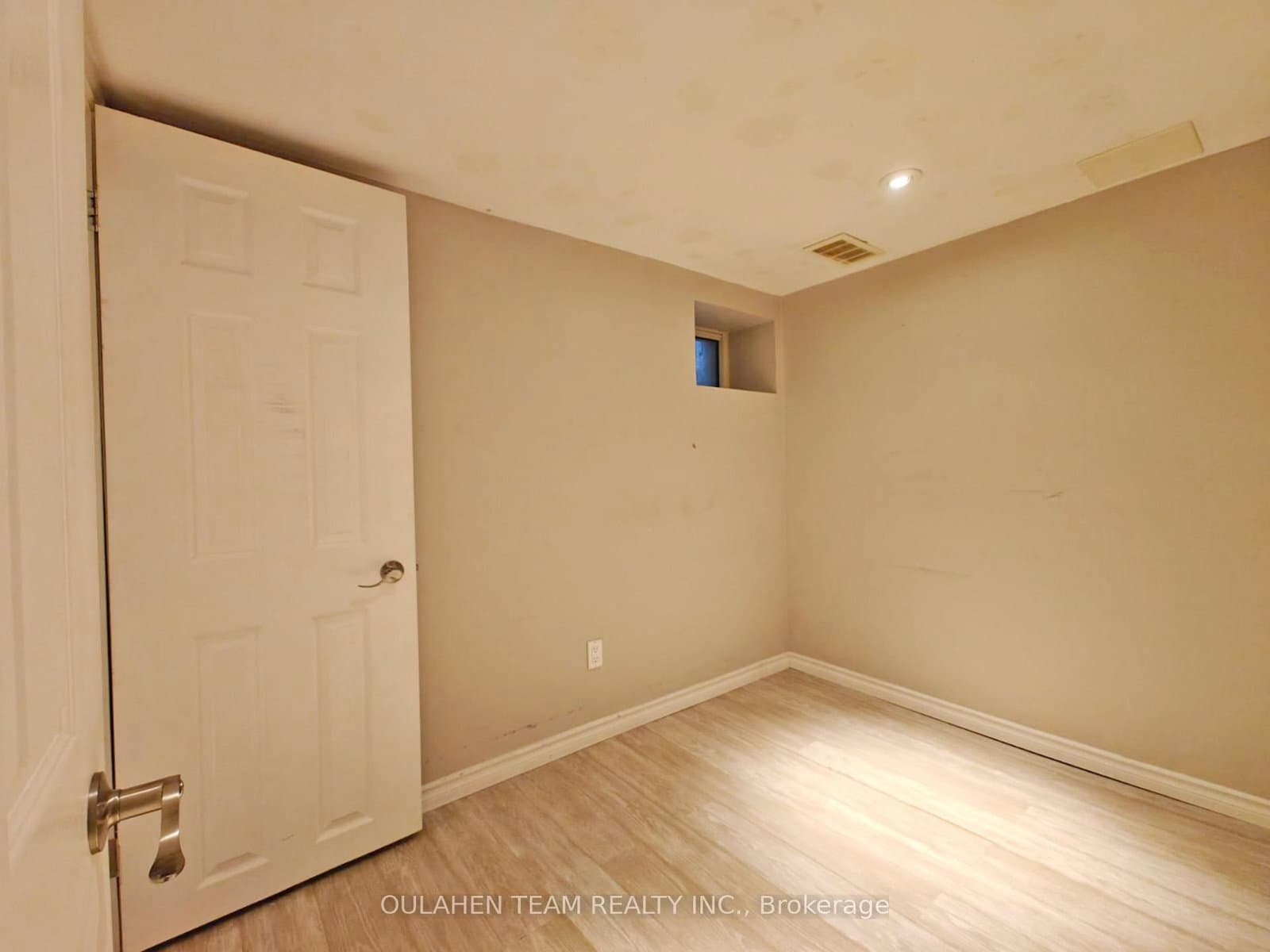 83 Nairn Avenue, Unit Basement thumbnail 7