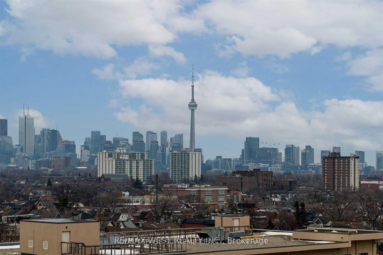 812 Lansdowne Avenue, Unit 704 thumbnail 17