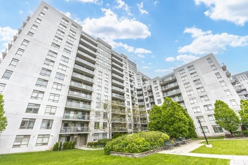 812 Lansdowne Avenue, Unit 704 thumbnail 20
