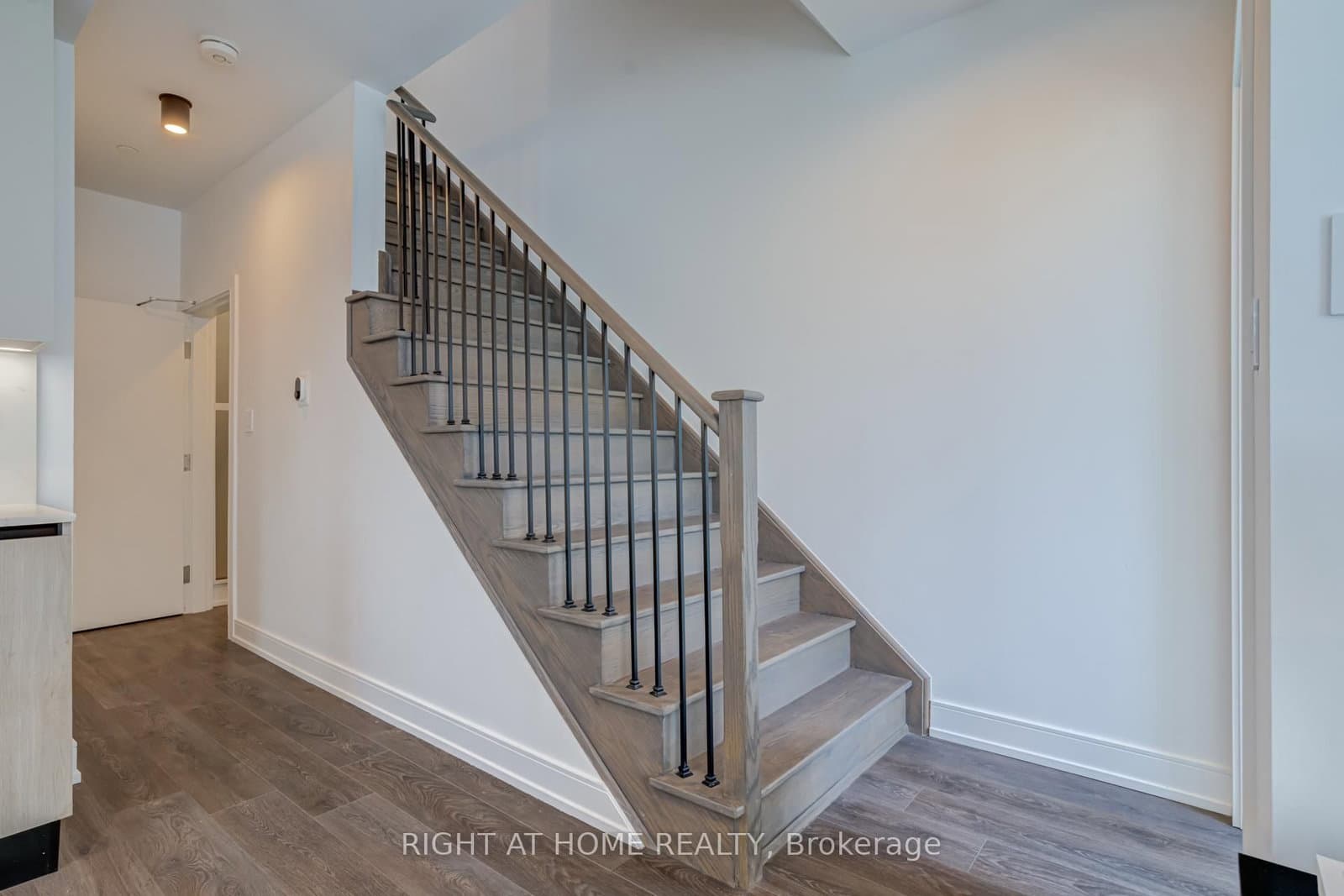 66 Long Branch Avenue, Unit 4 thumbnail 20