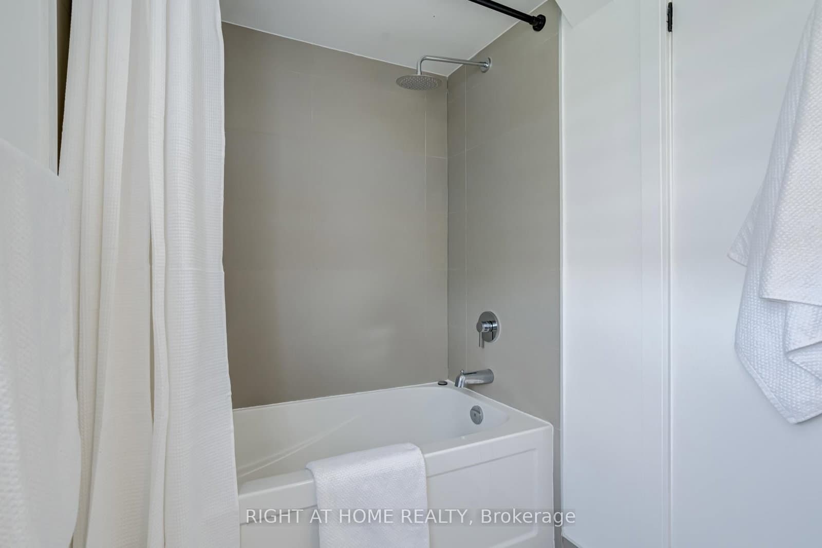 66 Long Branch Avenue, Unit 4 thumbnail 31