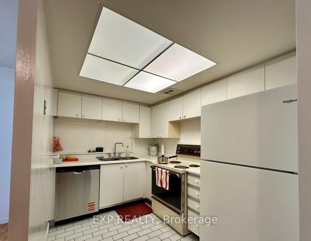 300 Webb Drive, Unit 303 thumbnail 22