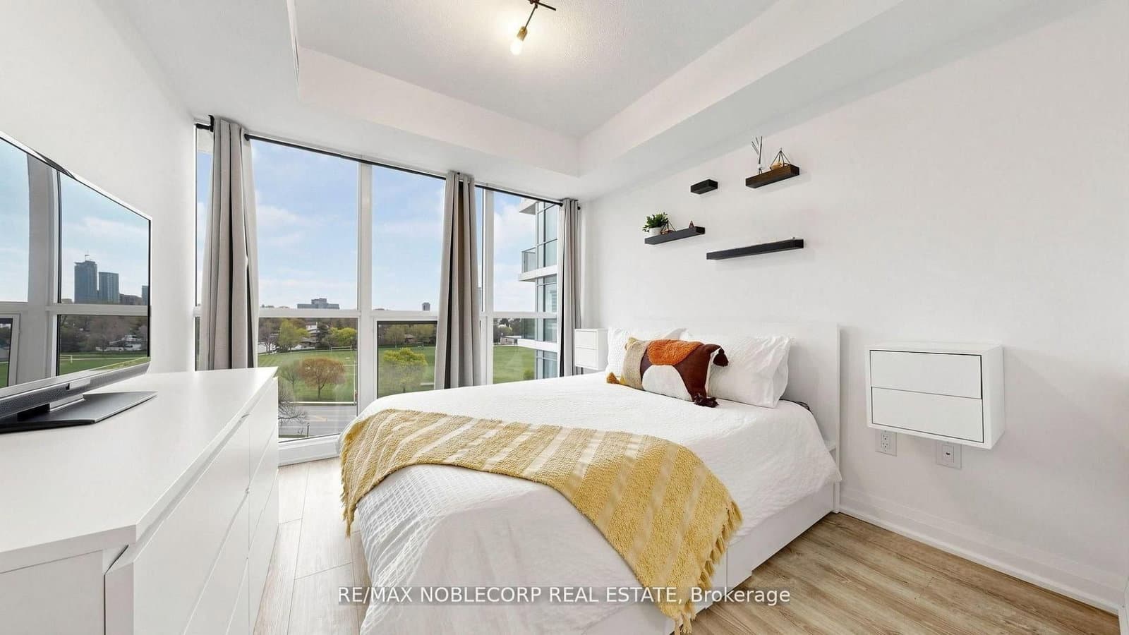 10 Gibbs Road, Unit 616 thumbnail 49