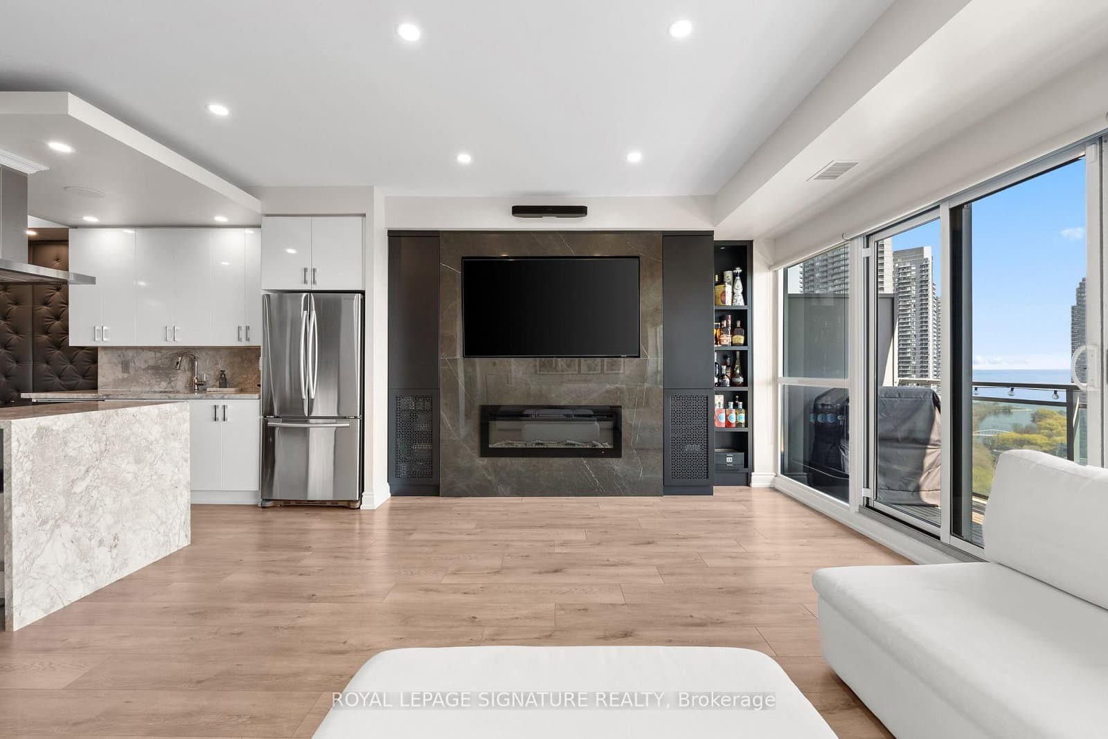 165 Legion Road, Unit 2128 thumbnail 3