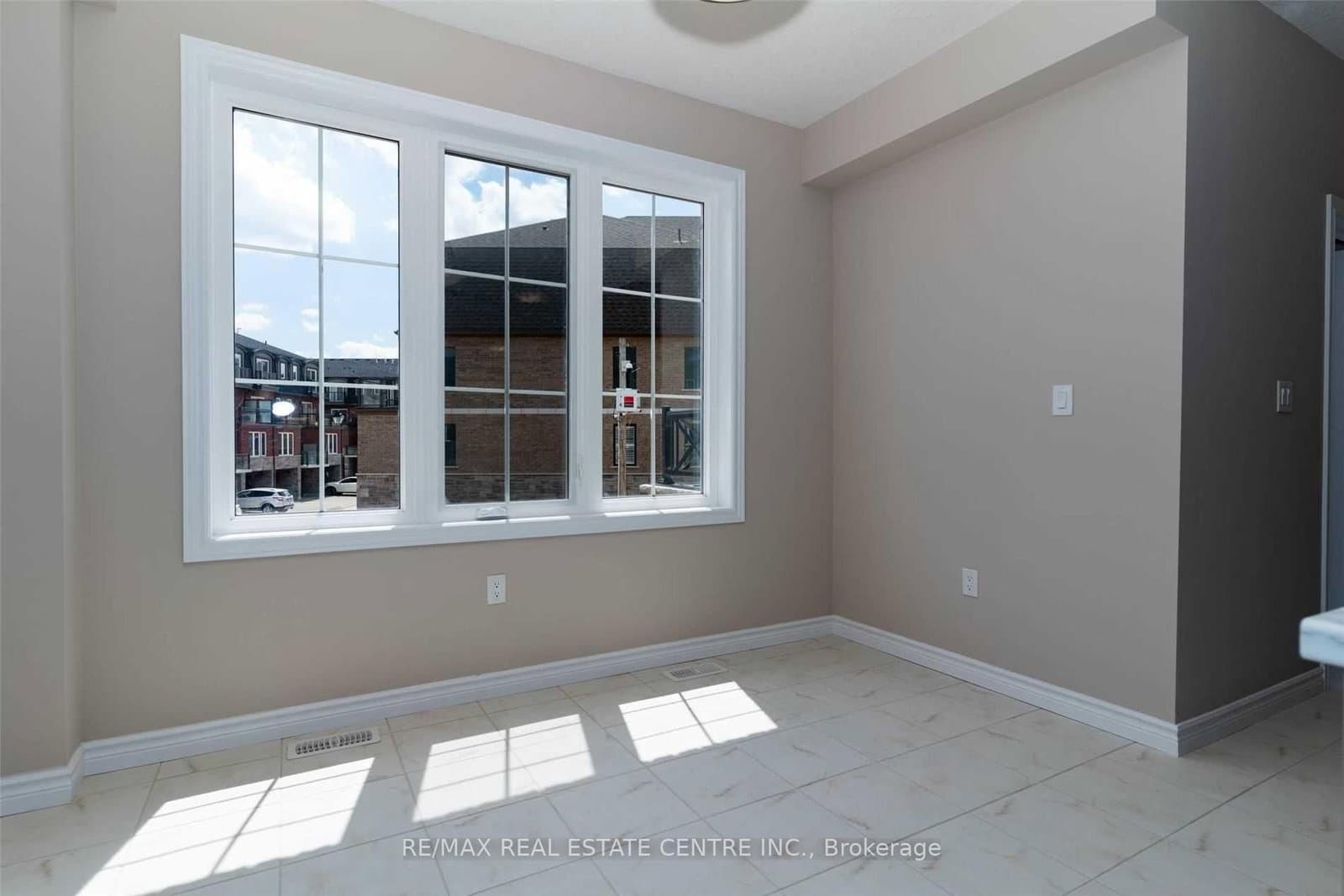 445 Ontario Street, Unit 17 thumbnail 12