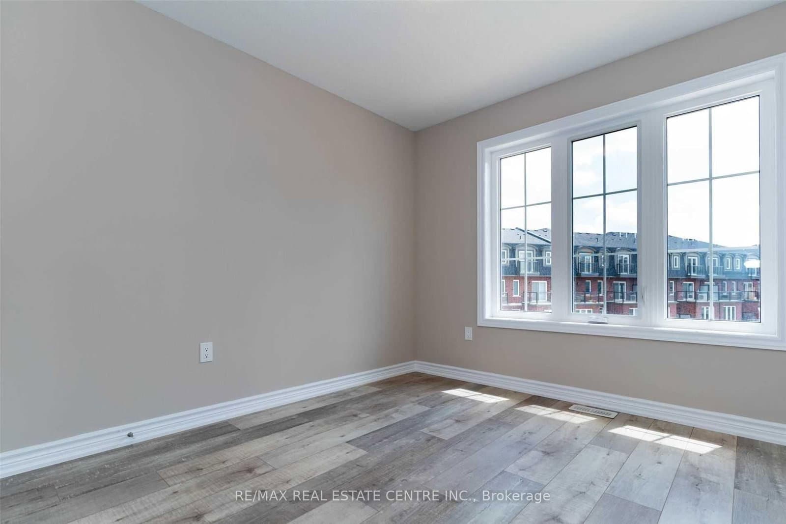 445 Ontario Street, Unit 17 thumbnail 20