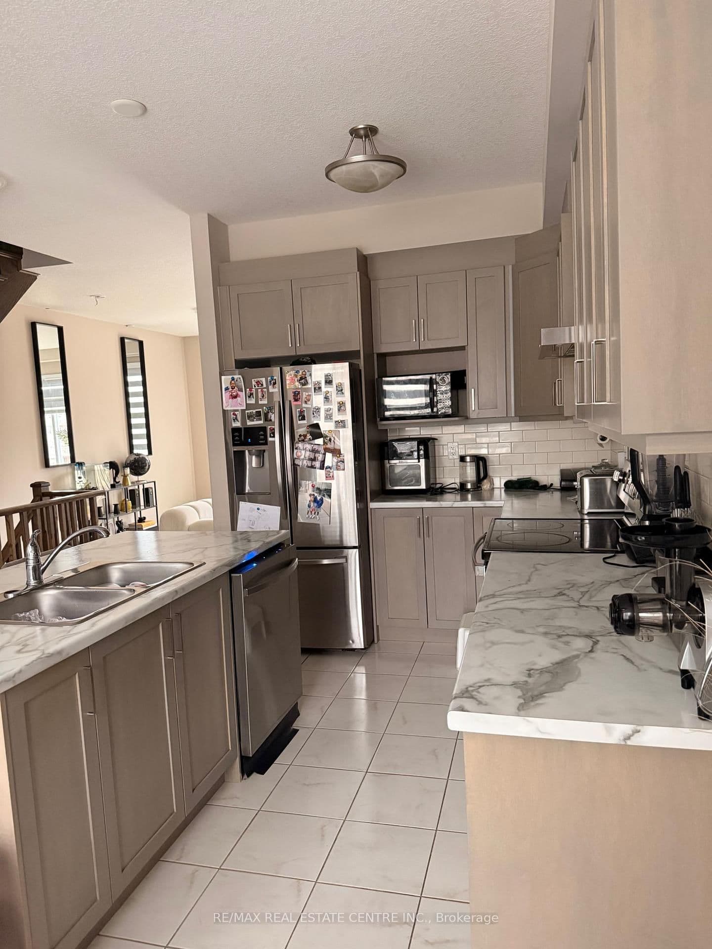 445 Ontario Street, Unit 17 thumbnail 5