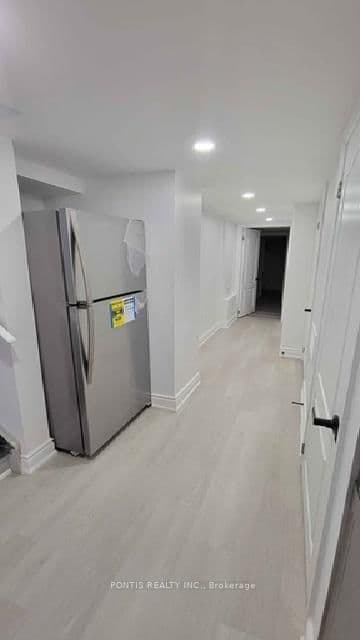 8 Chestermere Crescent S, Unit Lower Level thumbnail 5