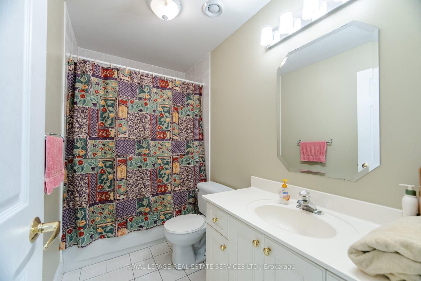 30 Anglesey Boulevard, Unit PH403 thumbnail 36