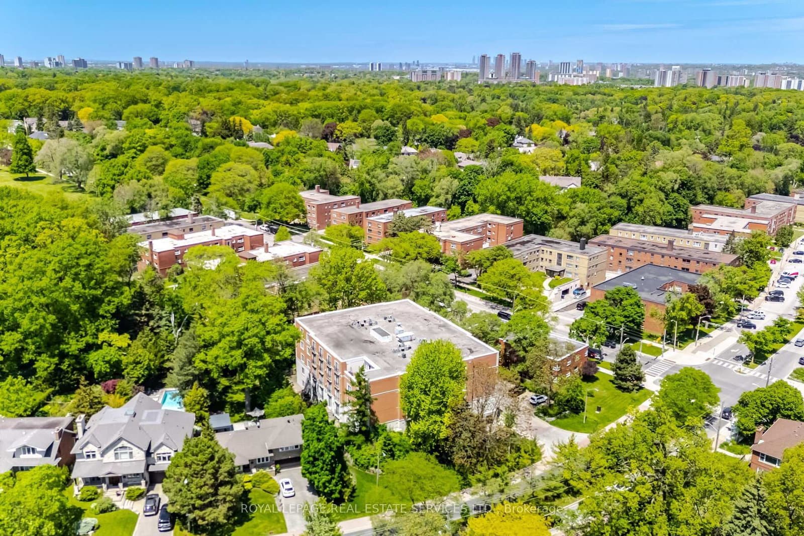 30 Anglesey Boulevard, Unit PH403 thumbnail 39