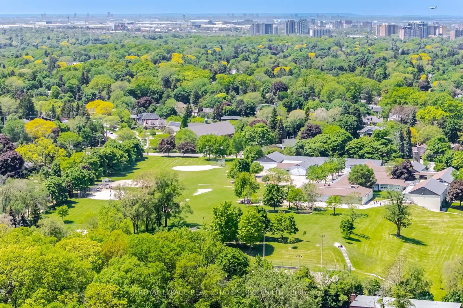 30 Anglesey Boulevard, Unit PH403 thumbnail 44