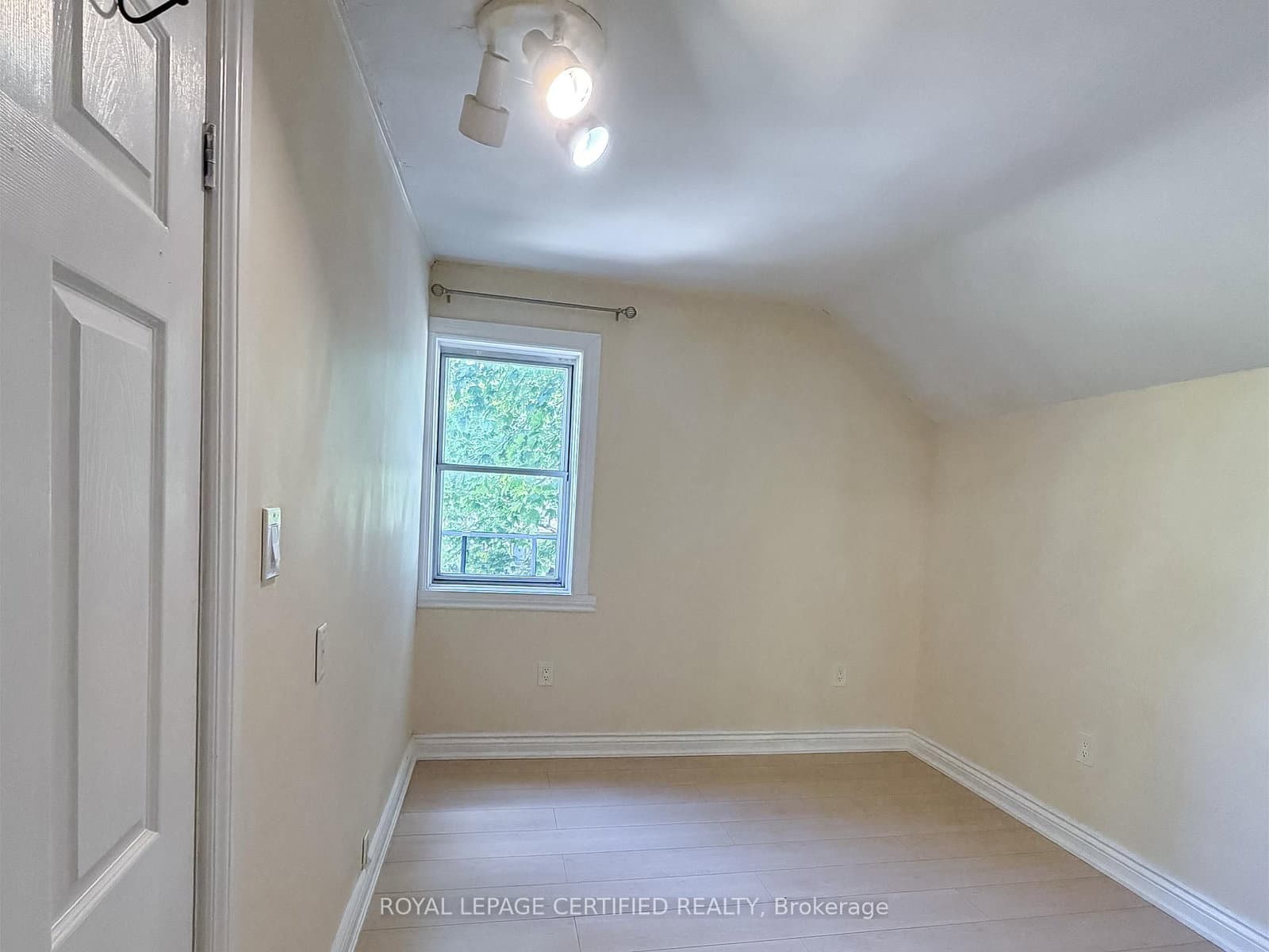 148 Belgravia Avenue, Unit Upper thumbnail 16