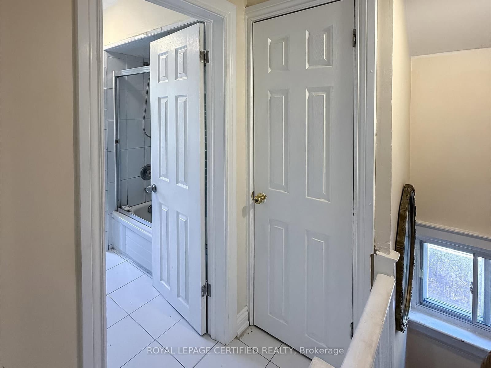 148 Belgravia Avenue, Unit Upper thumbnail 3
