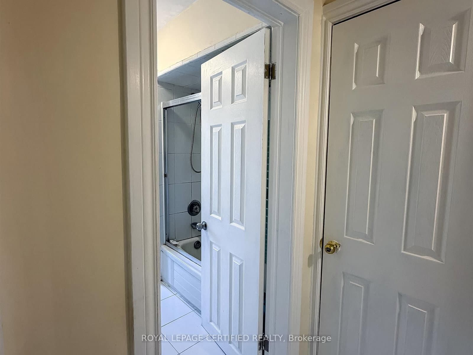 148 Belgravia Avenue, Unit Upper thumbnail 4