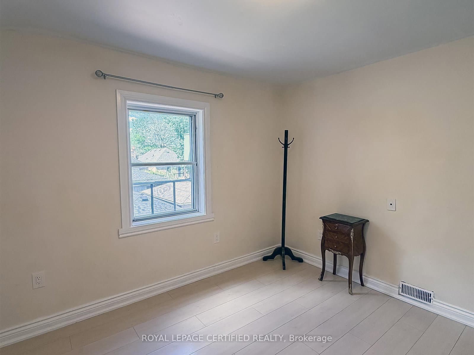 148 Belgravia Avenue, Unit Upper thumbnail 9