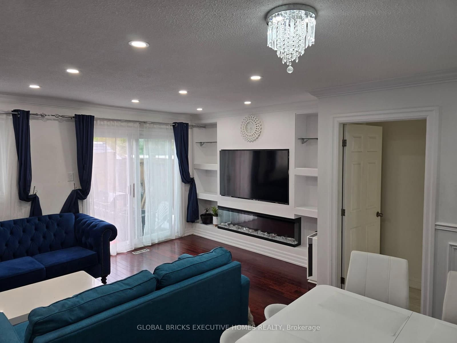 57 Hansen Road N, Unit 34 thumbnail 11