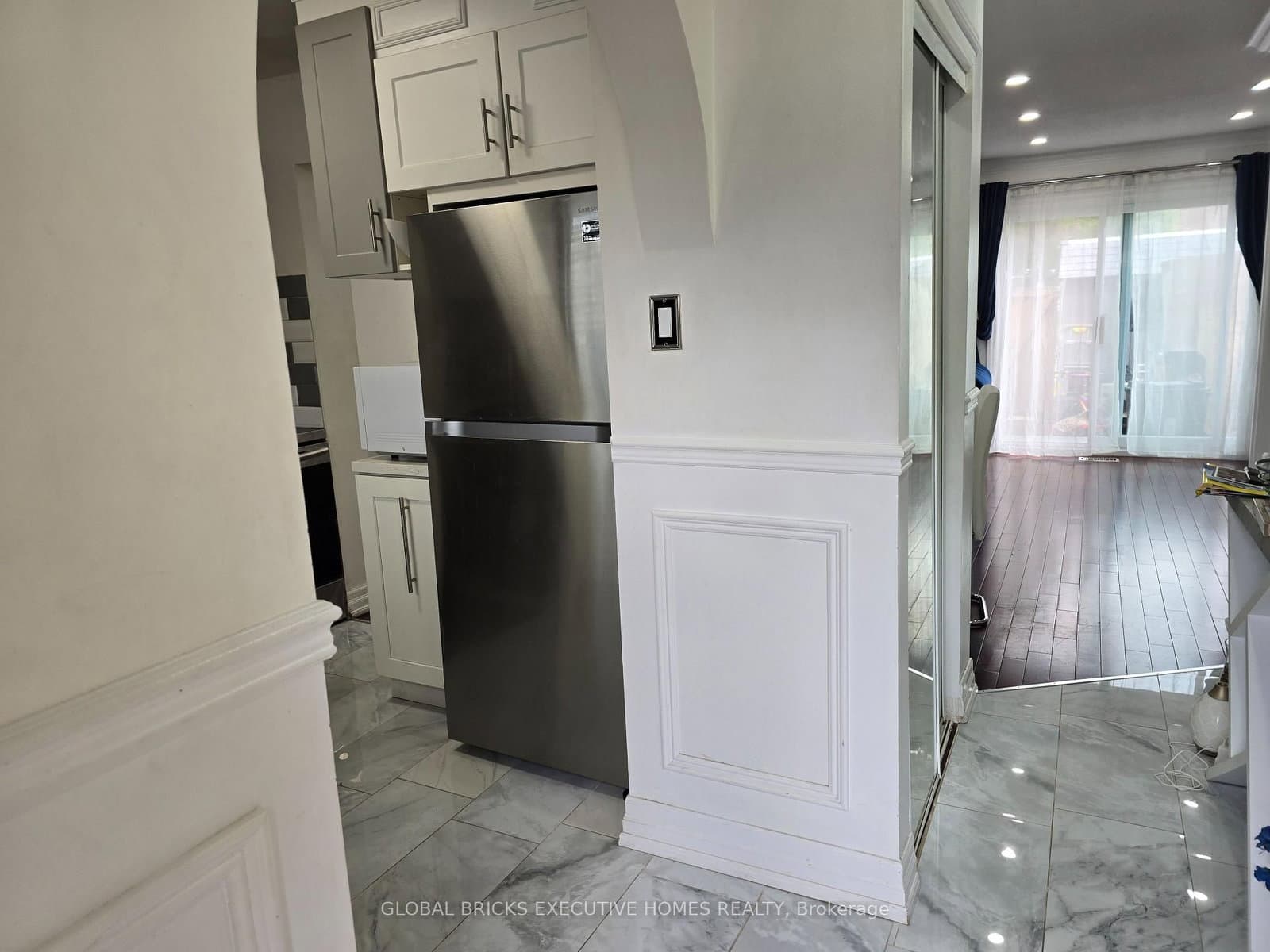 57 Hansen Road N, Unit 34 thumbnail 4