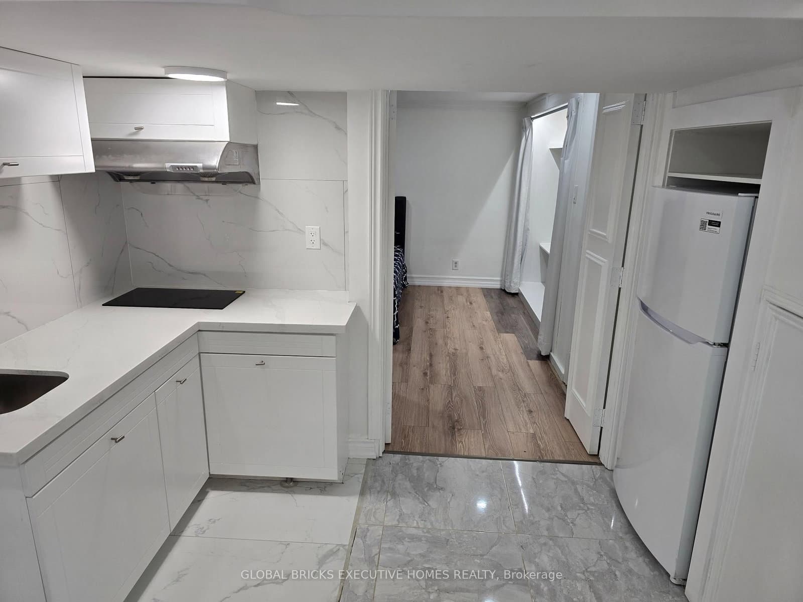 57 Hansen Road N, Unit 34 thumbnail 45