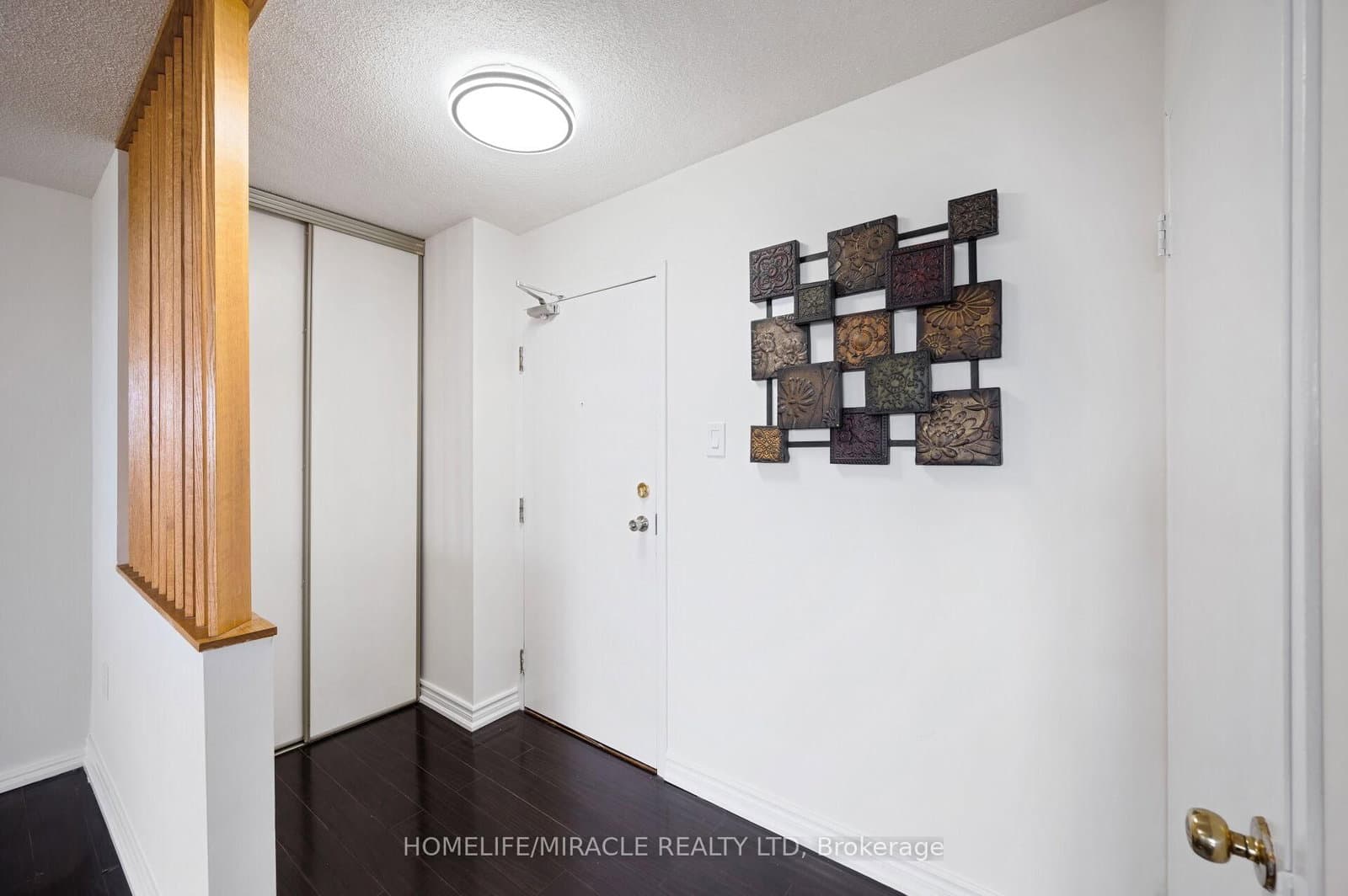4 Kings Cross Road, Unit 1511 thumbnail 11