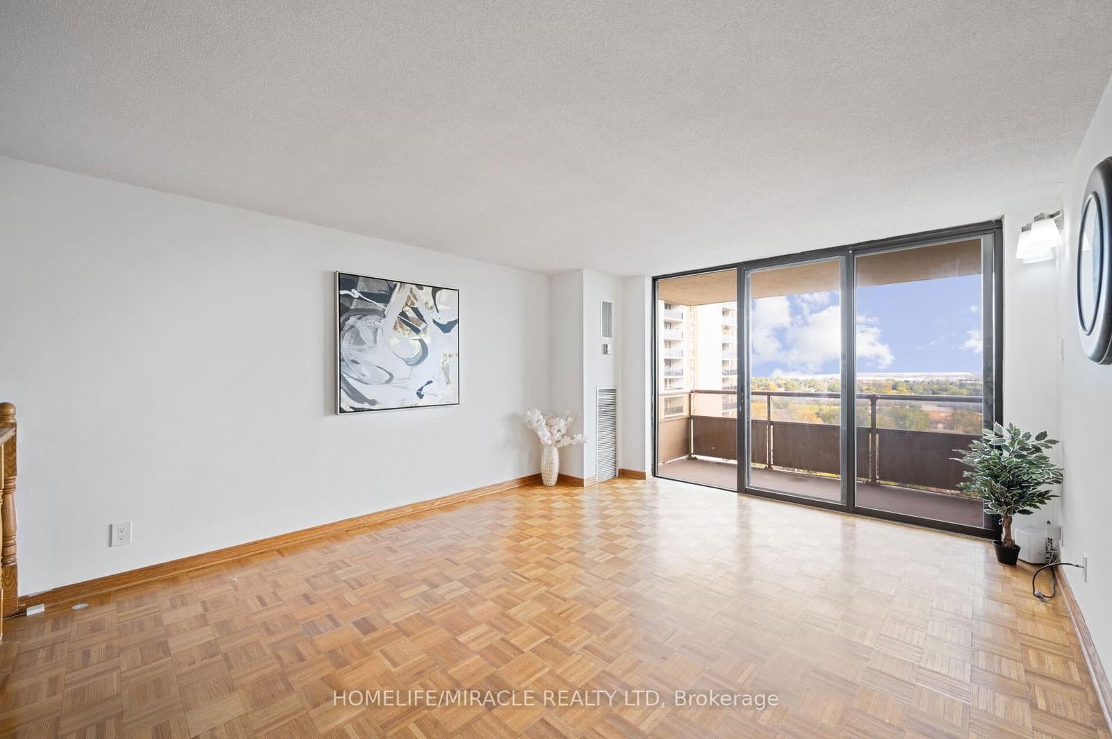 4 Kings Cross Road, Unit 1511 thumbnail 16