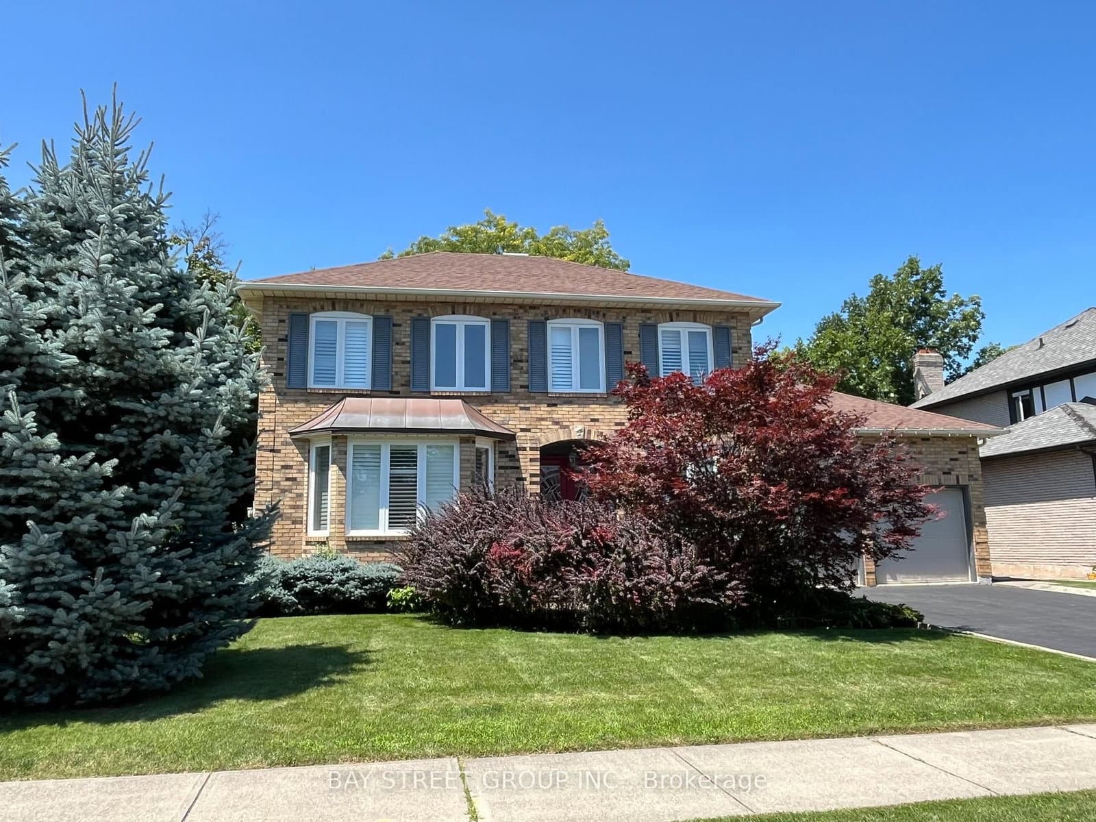 1035 Masters Green - Image 1