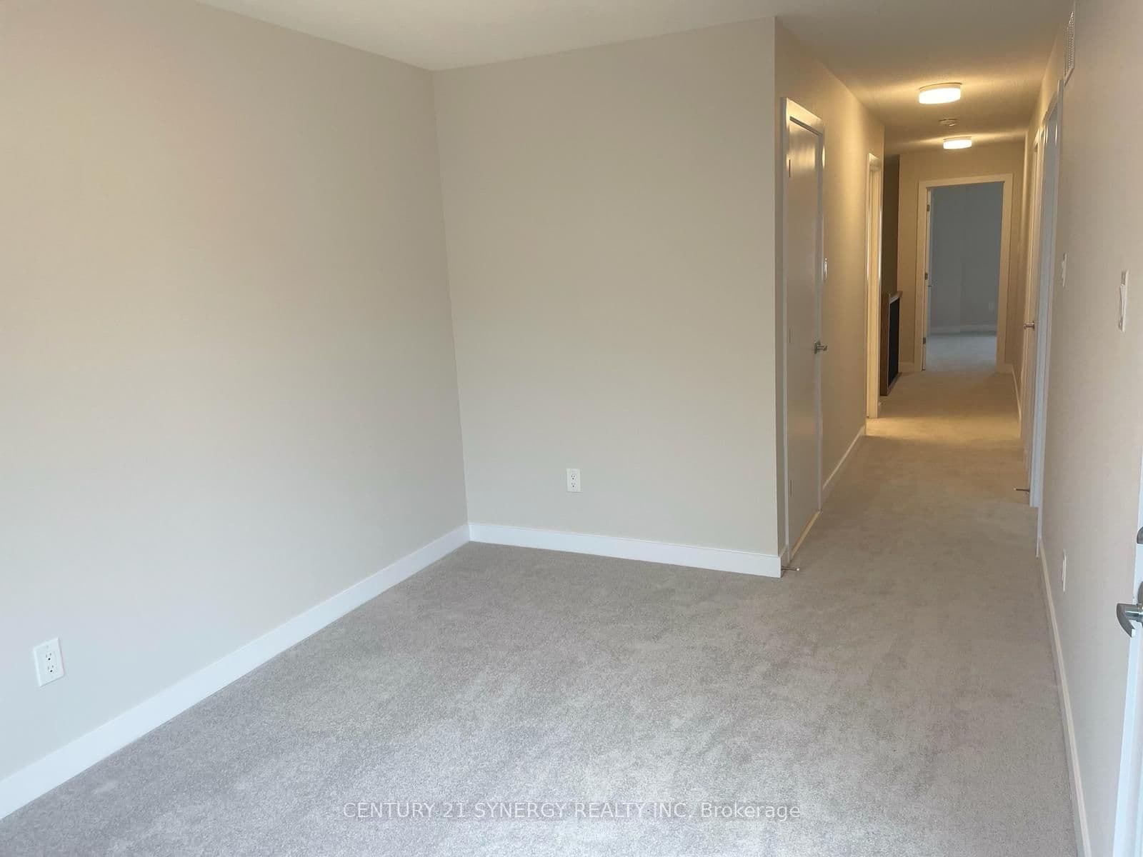 516 Oldenburg Avenue S thumbnail 5