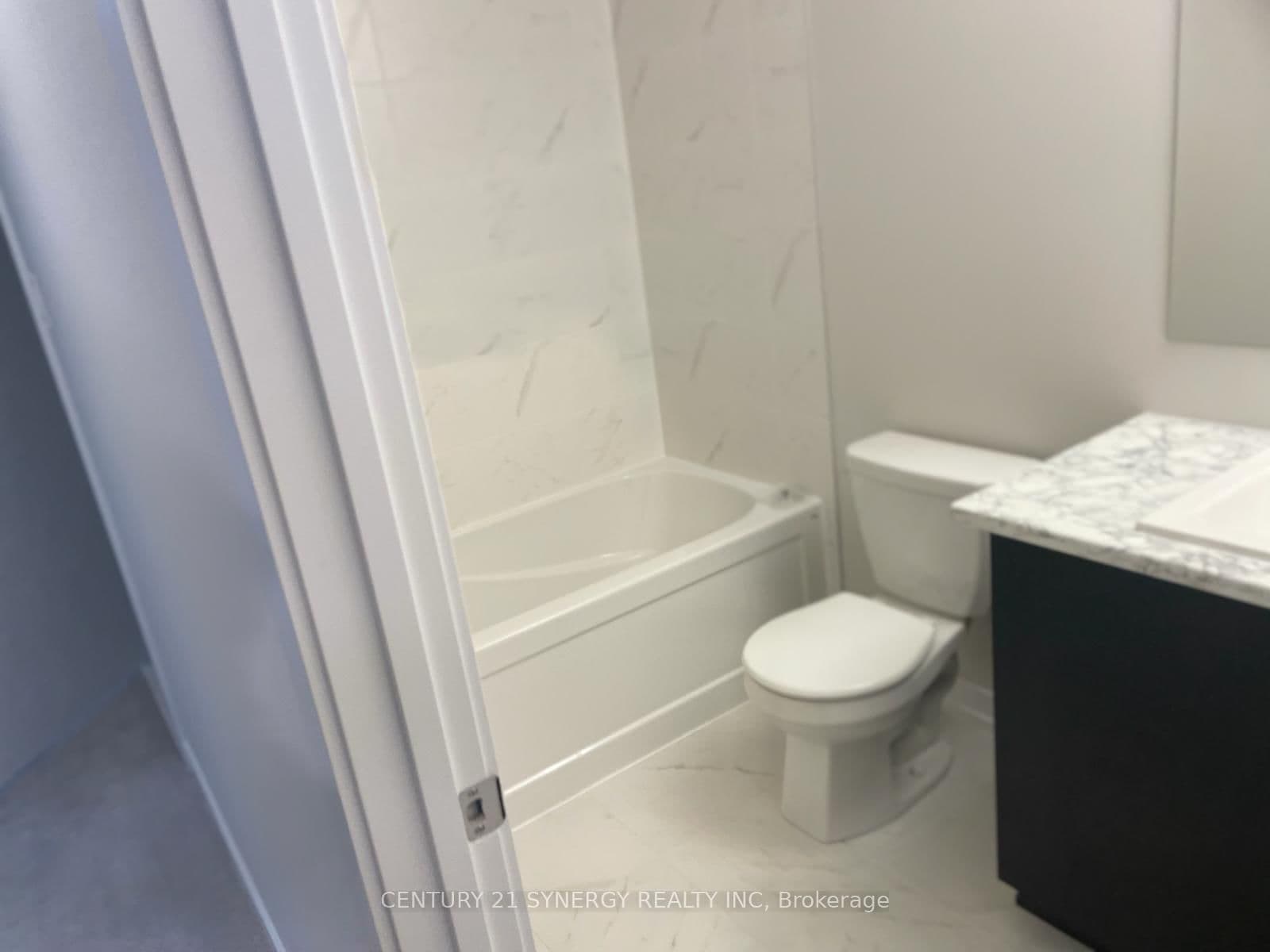 516 Oldenburg Avenue S thumbnail 7