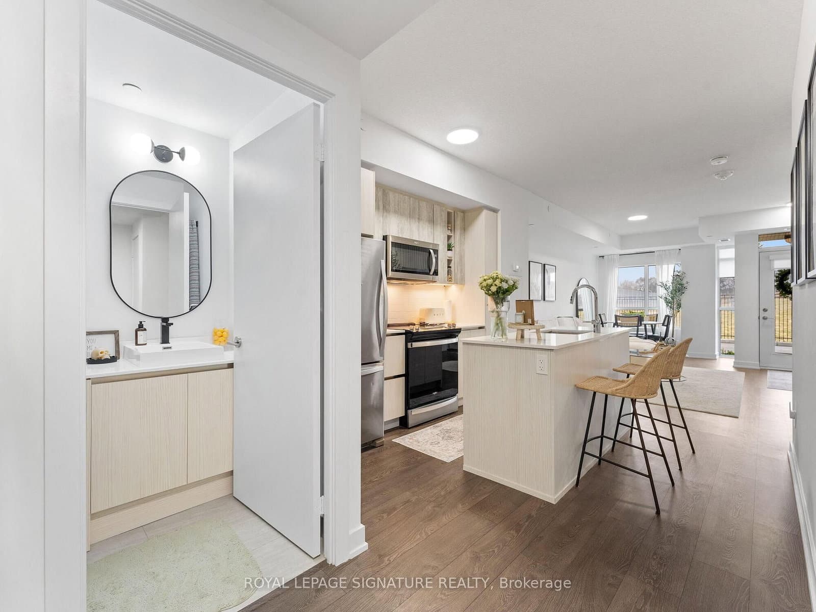 251 Manitoba Street S, Unit 132 thumbnail 16