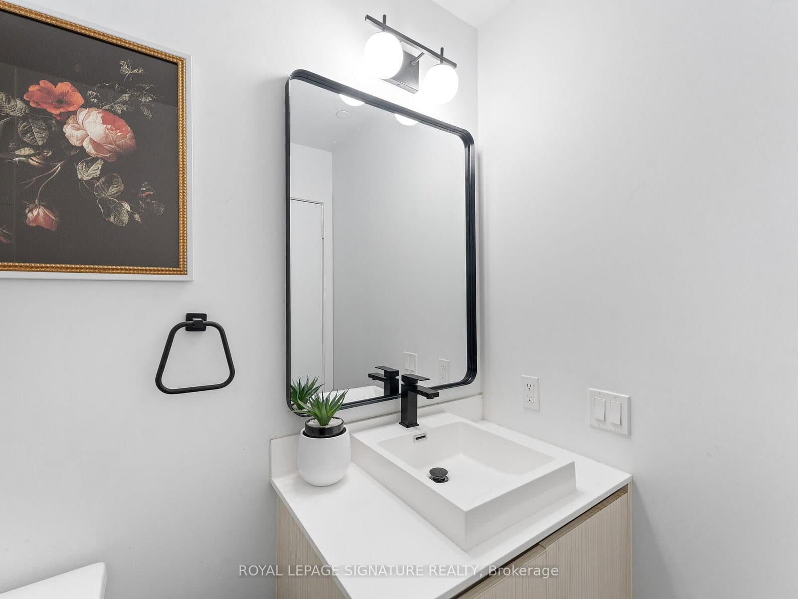 251 Manitoba Street S, Unit 132 thumbnail 26