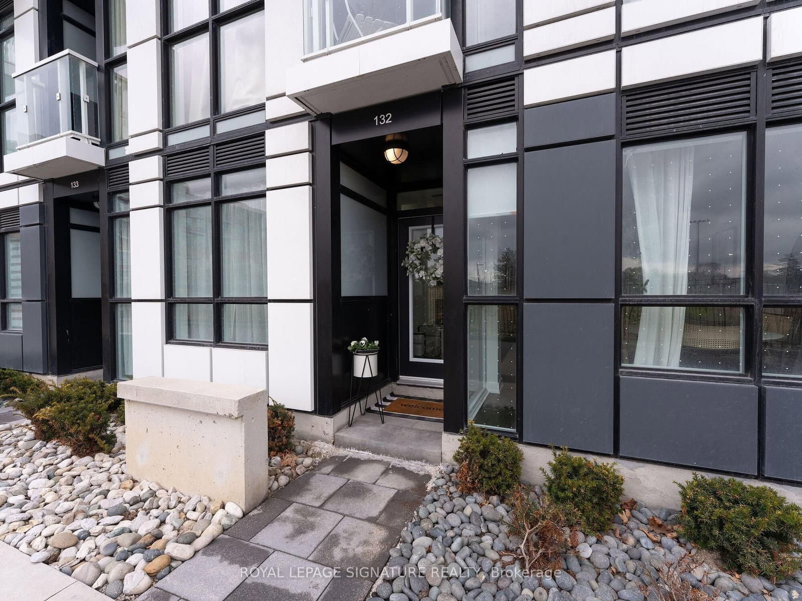 251 Manitoba Street S, Unit 132 thumbnail 36